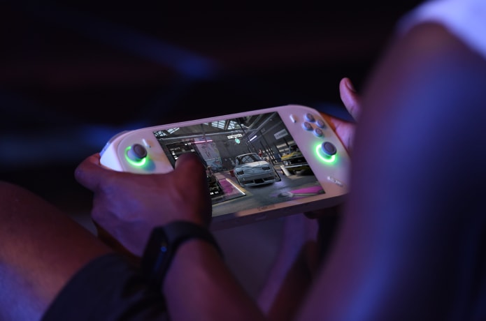 AOKZOE A2: 7840U & 32GB for Top Games, Full Screen | Indiegogo AOKZOE A2: 7840U & 32GB for Top Games, Full Screen | Indiegogo