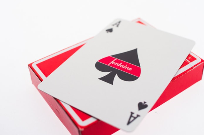 Fontaine (Red) – House of Playing Cards