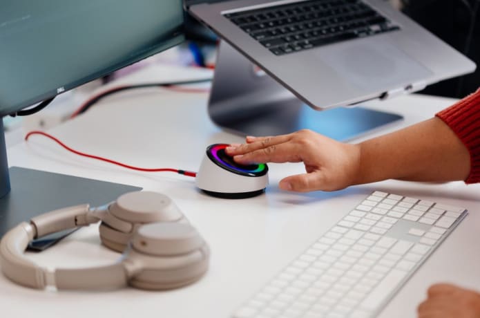 A simple button press shuts down all your digital distractions like facebook, slack on all your devices - creating a virtual quiet bubble allowing deep work to happen!