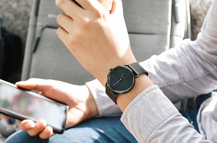 Color e ink watch online