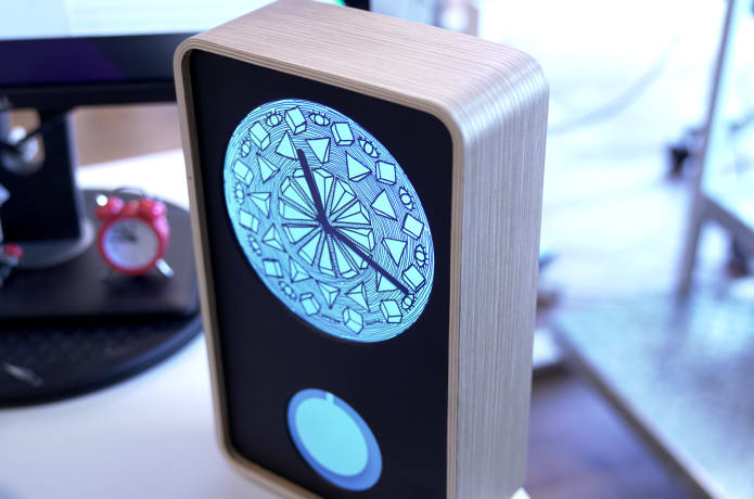 Klydoclock（クライドオクロック）デジタルアート・アナログ時計 Klydoclock - Animated Art Meets an Analog Clock | Indiegogo