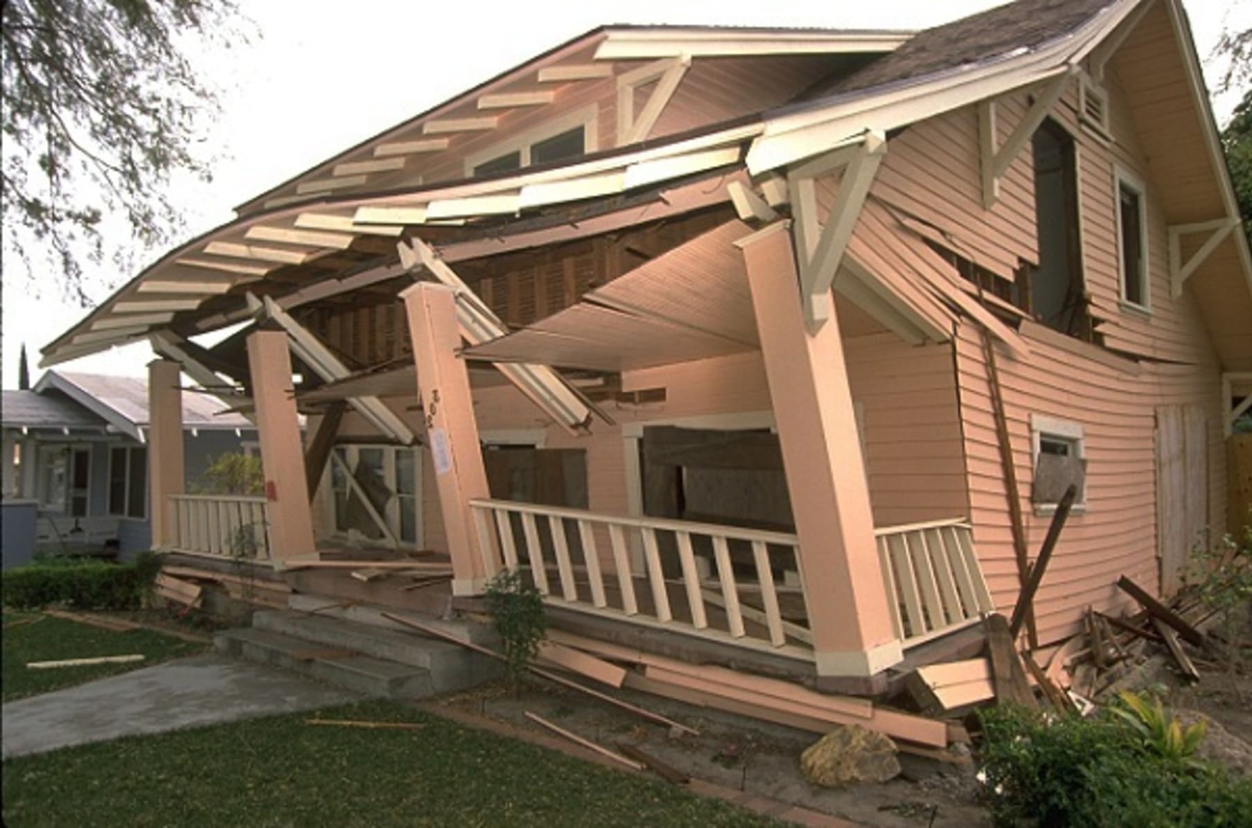 How to Get Your Hillside House Retrofitted for Earthquakes