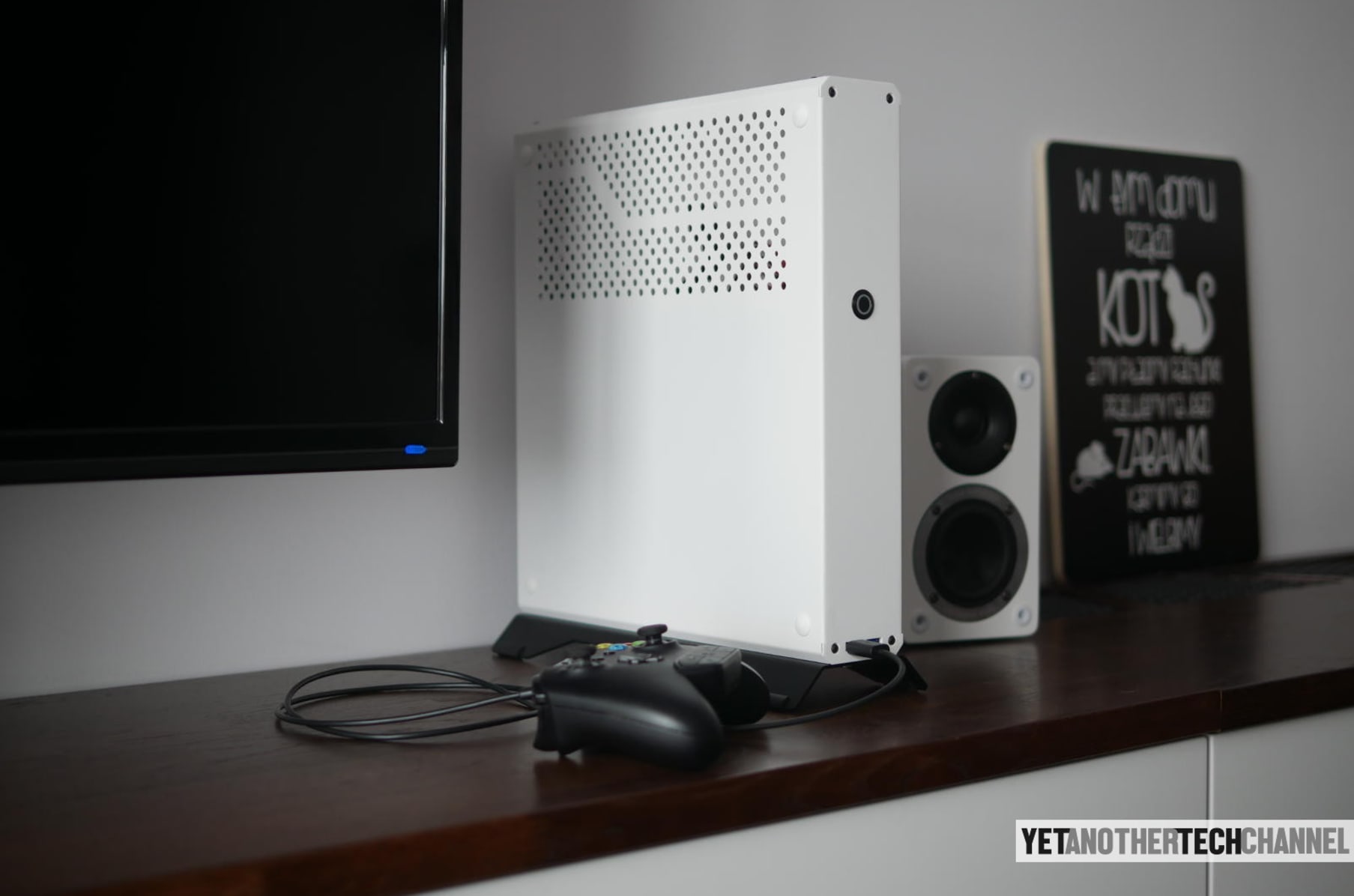 console-sized mini-ITX pc case | Indiegogo