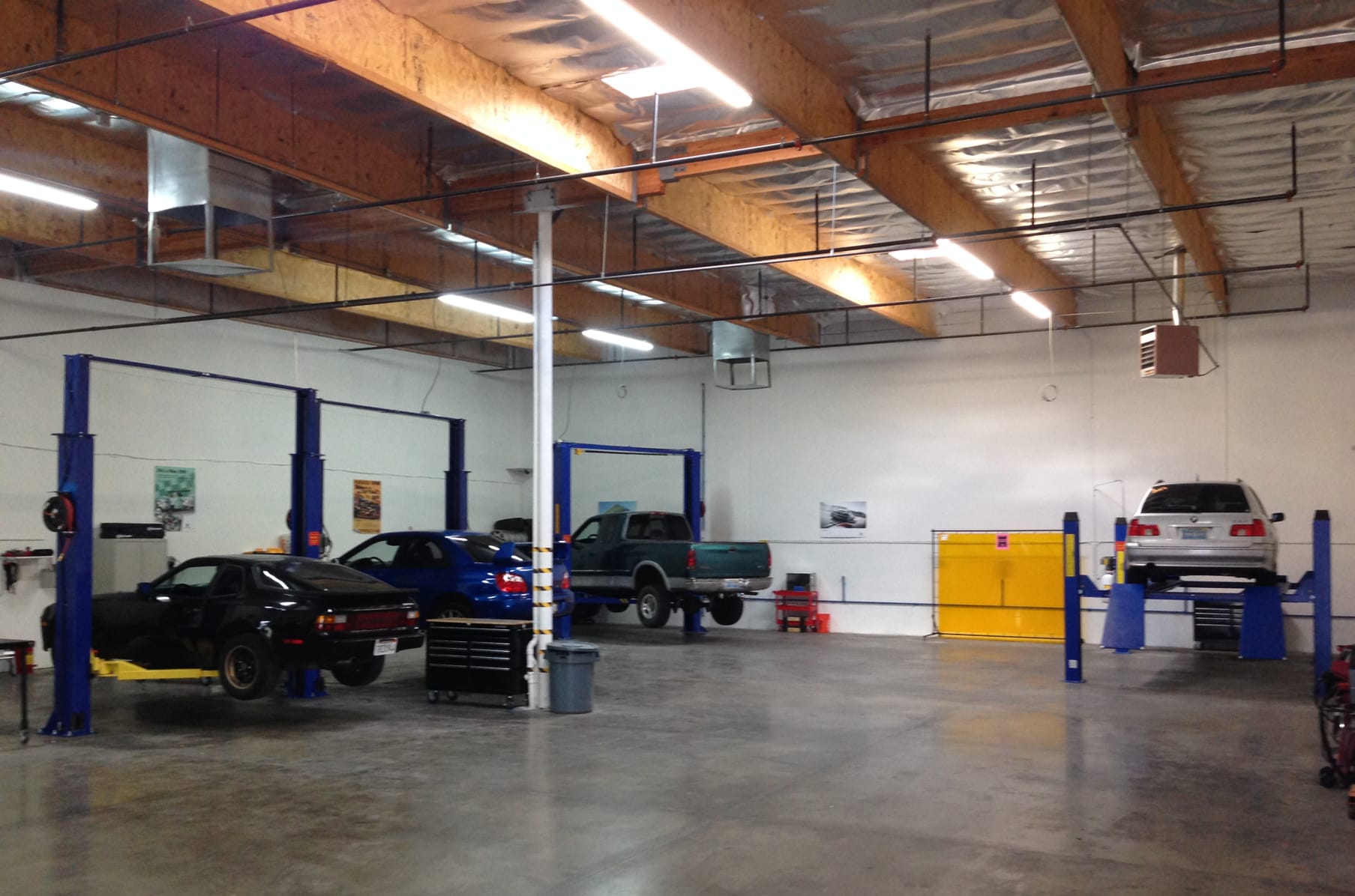 Auto garage 2025 near me