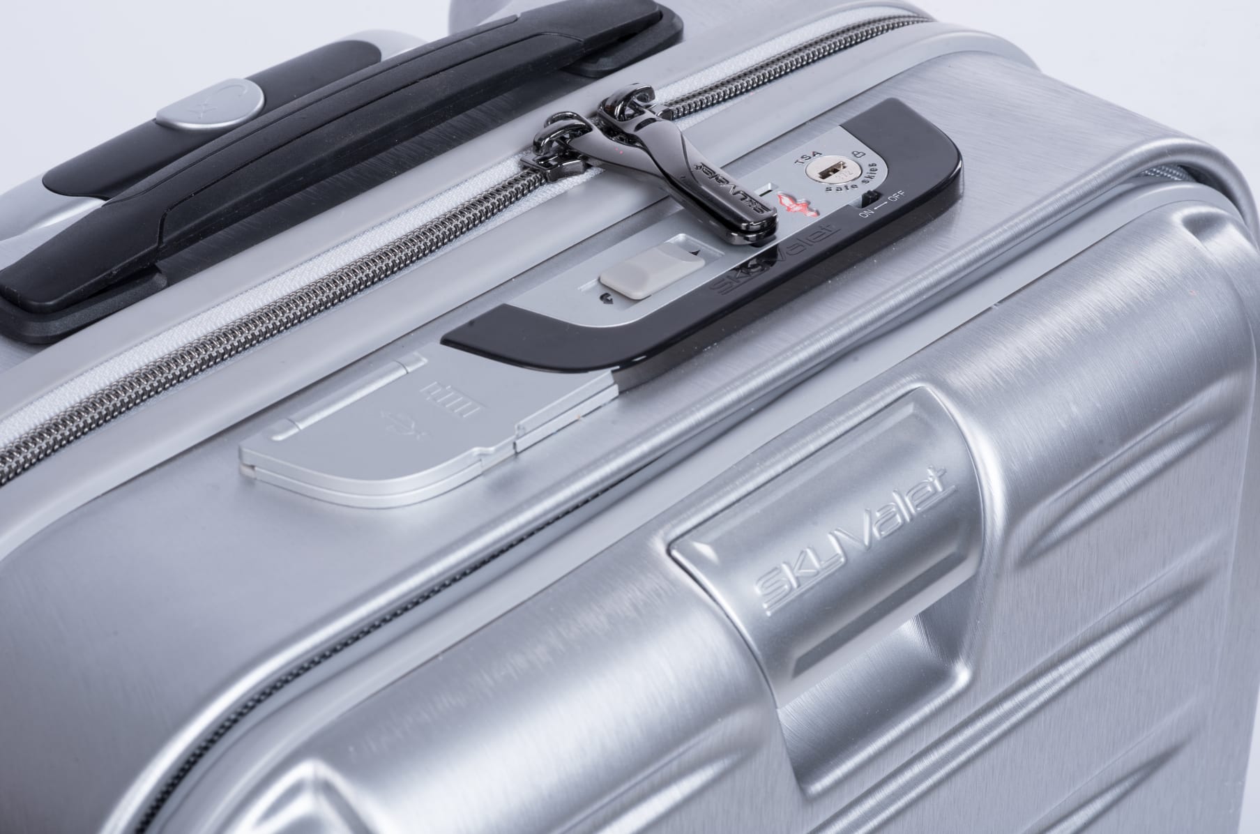 novi luggage indiegogo