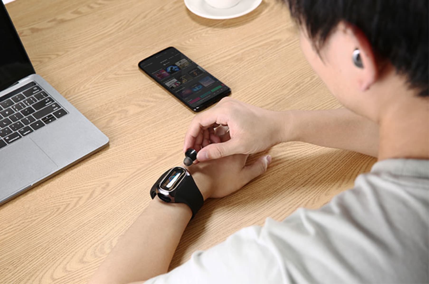 Wearbuds indiegogo hot sale