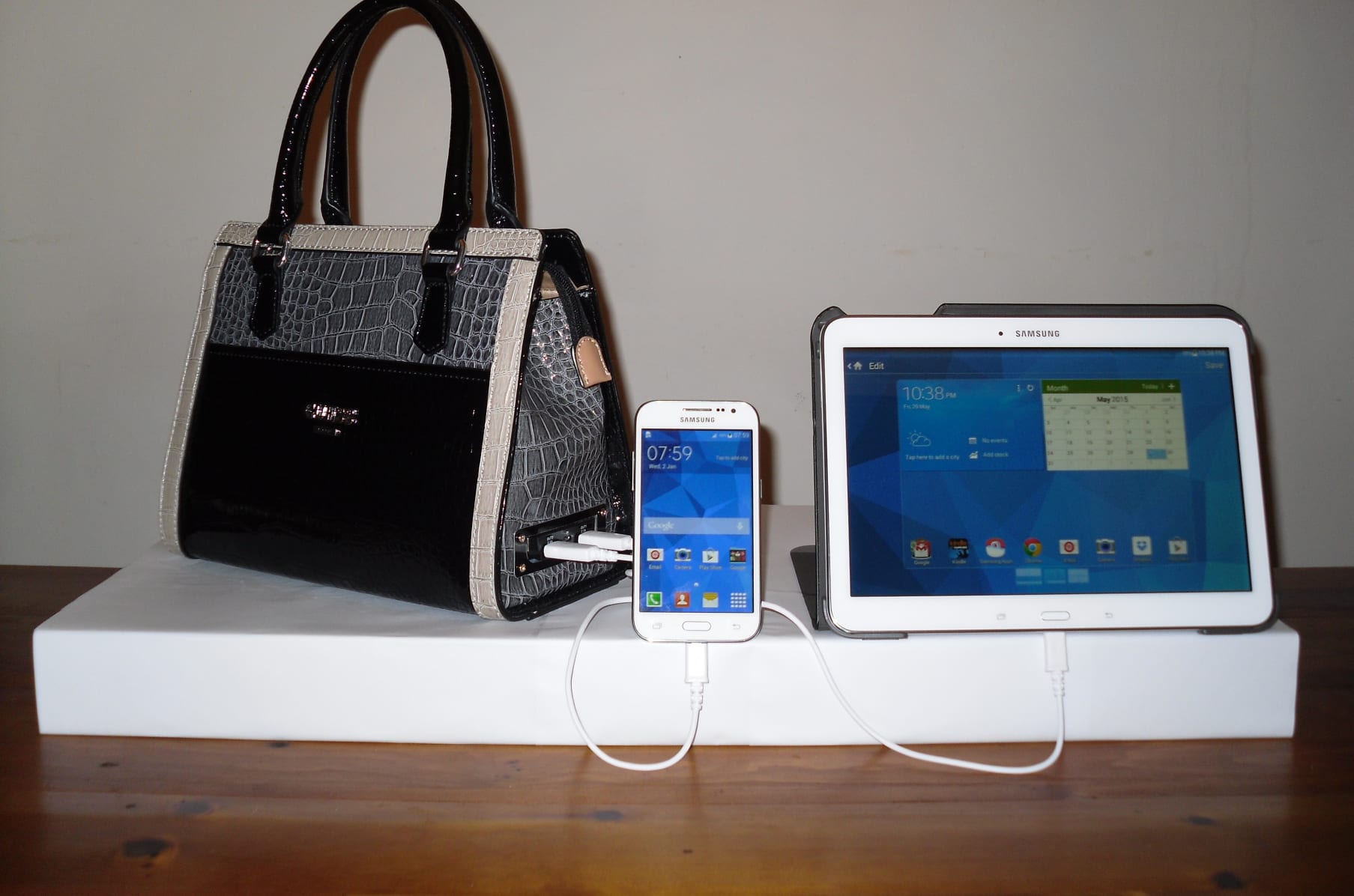 Smart handbags for ladies sales