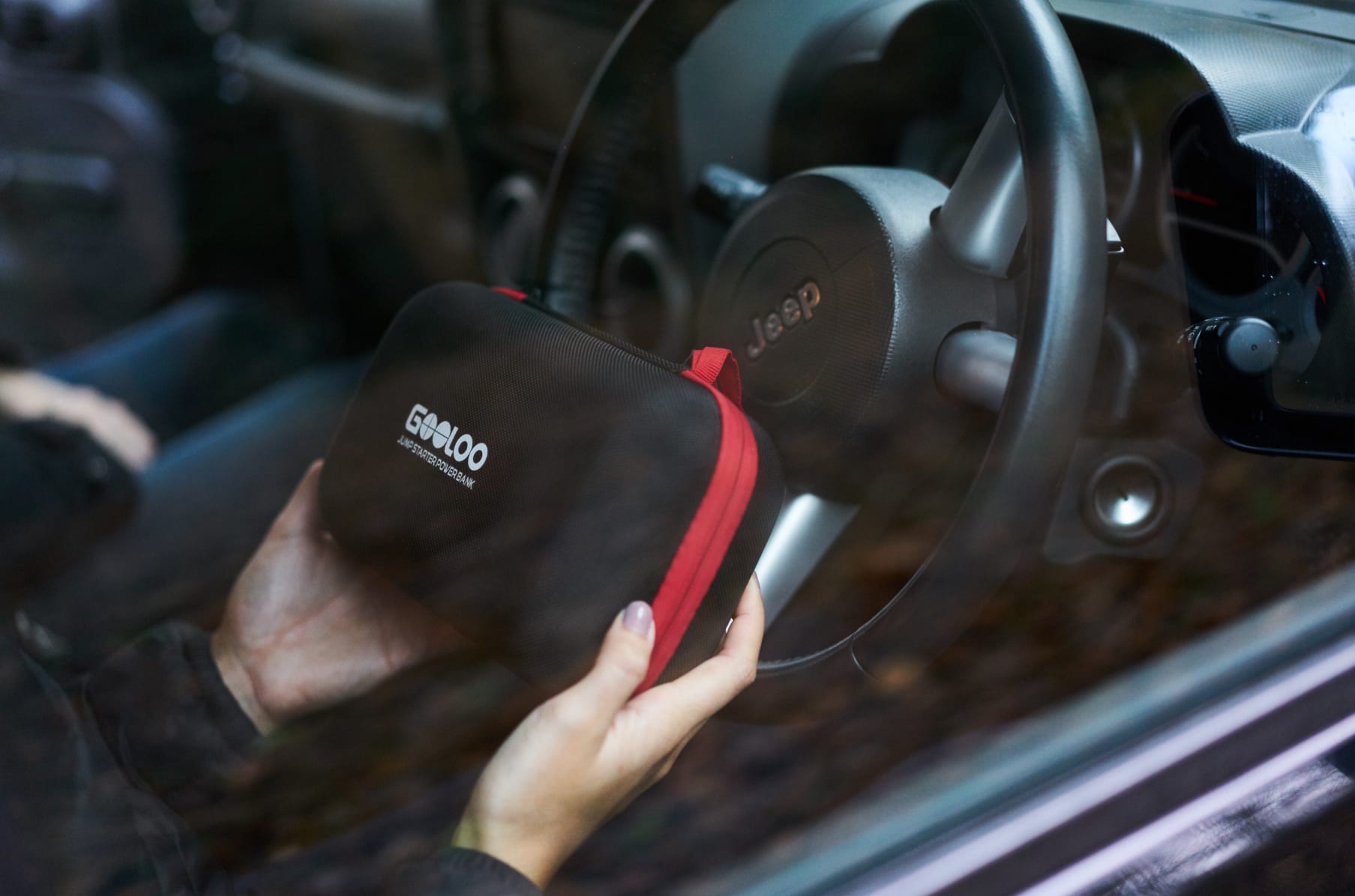 Gooloo World S Most Powerful Car Jump Starter Indiegogo