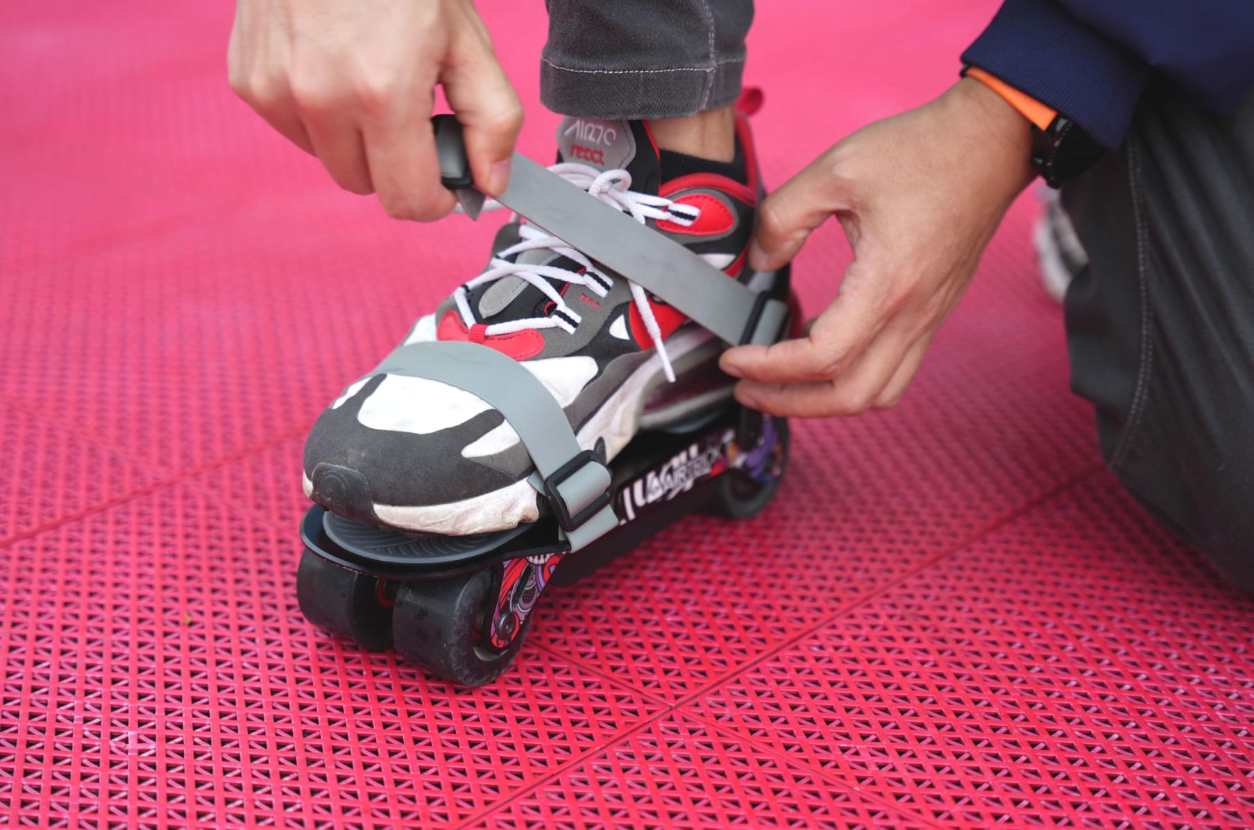 Airtrick E-Skates:World's Smallest and Lightest | Indiegogo