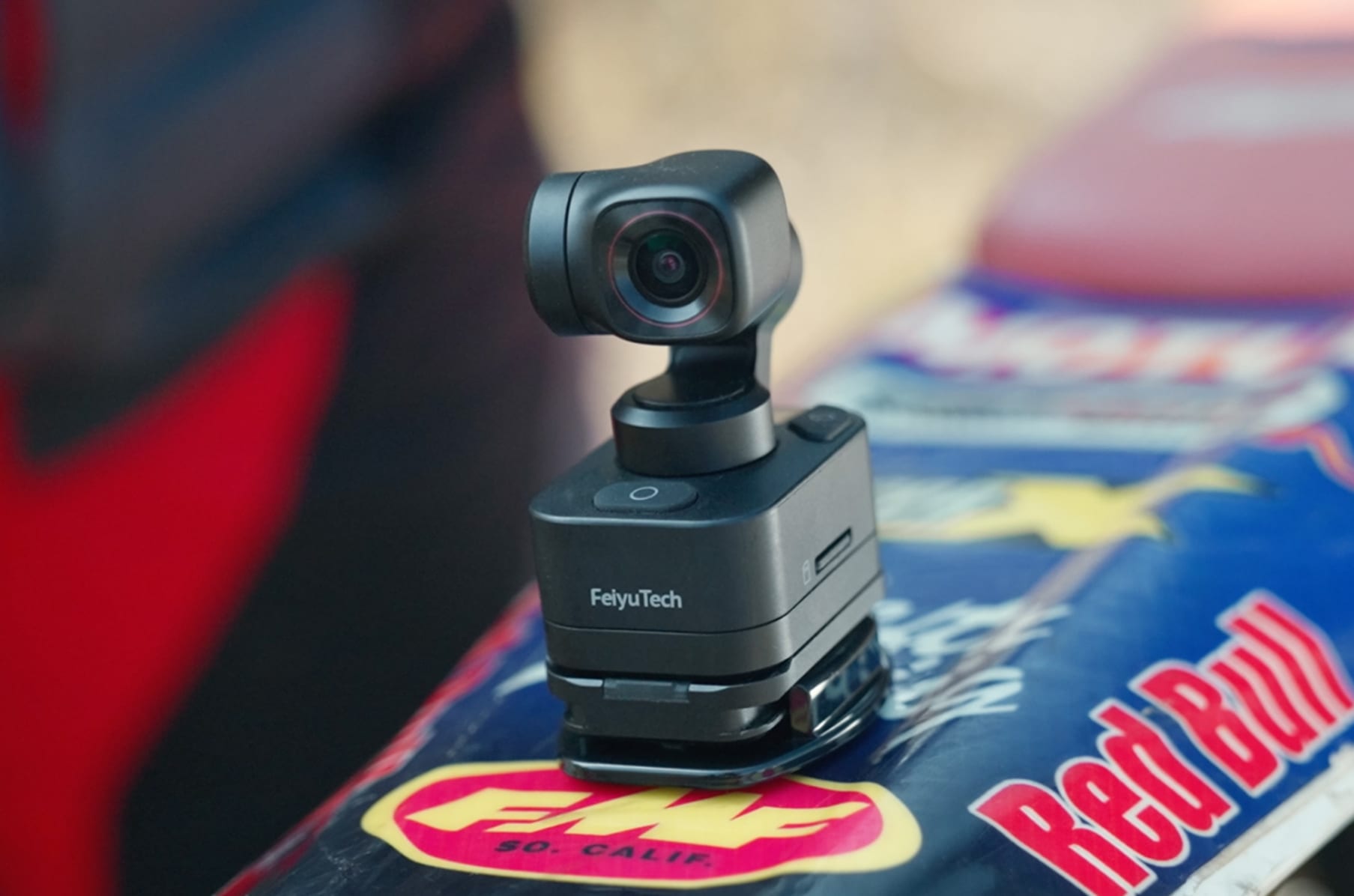 Feiyu Pocket 3: Cordless Detachable Gimbal Camera | Indiegogo