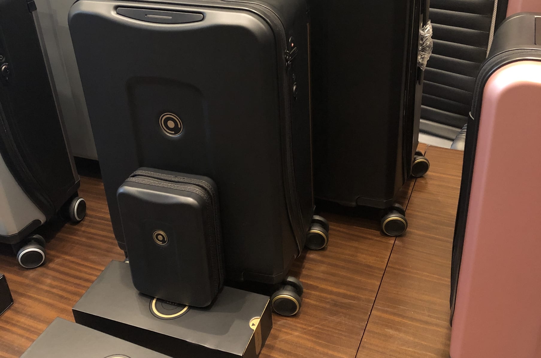 PLEVO The World s Most Innovative Smart Luggage Indiegogo