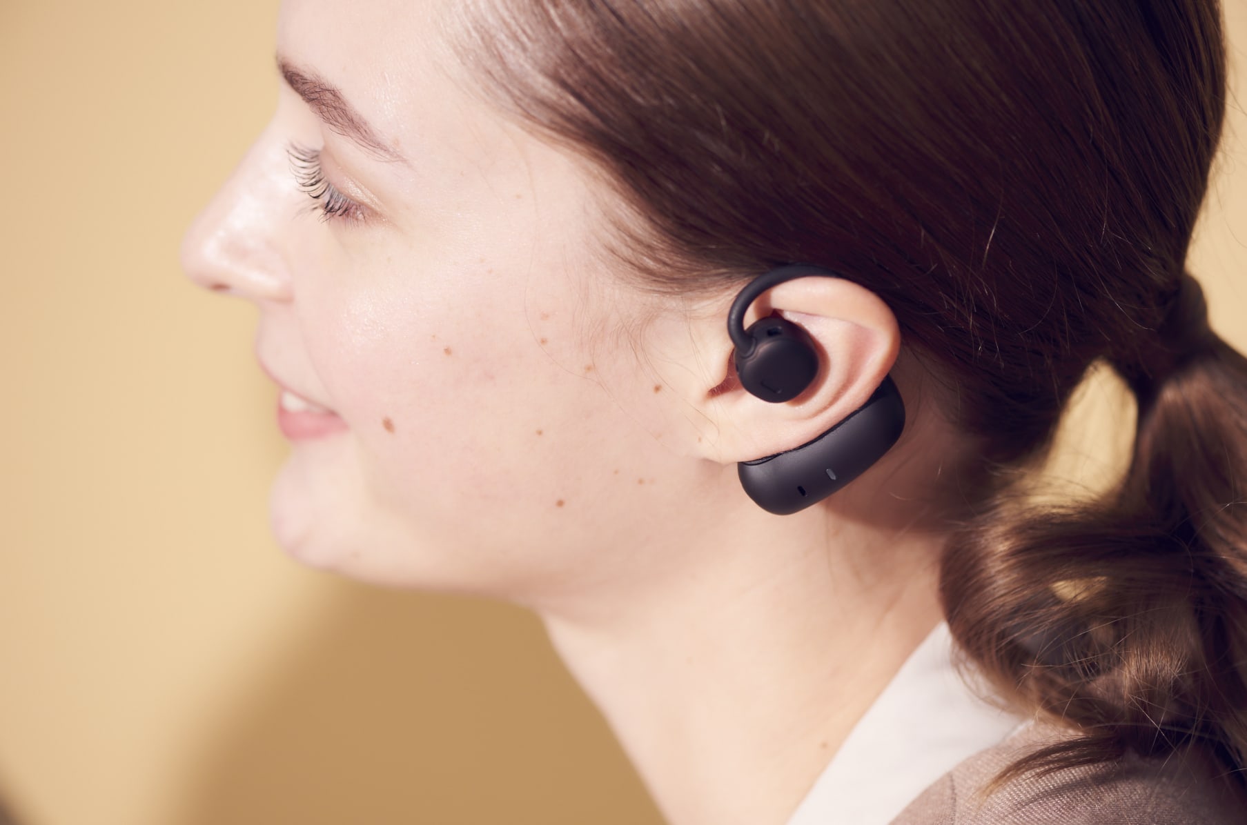 nwm MBE001: Wireless On-Ear Speakers | Indiegogo
