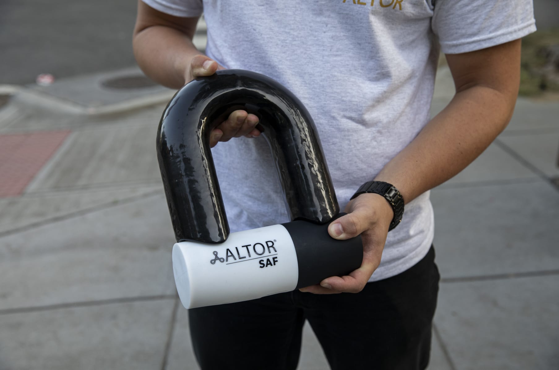 Anti angle grinder bike lock outlet