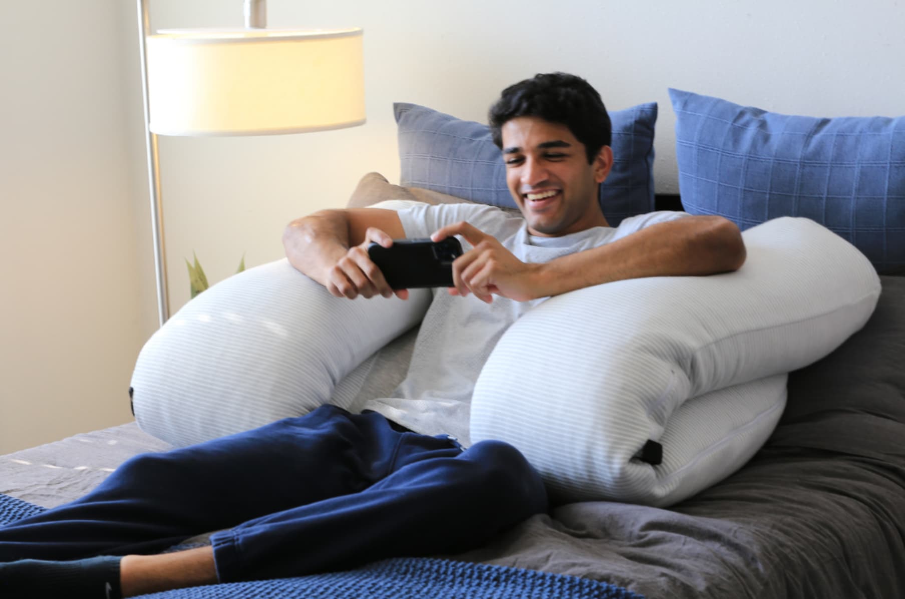 Hugl: The Giant, Cooling and Sleep-Inducing Body Pillow by Plufl —  Kickstarter