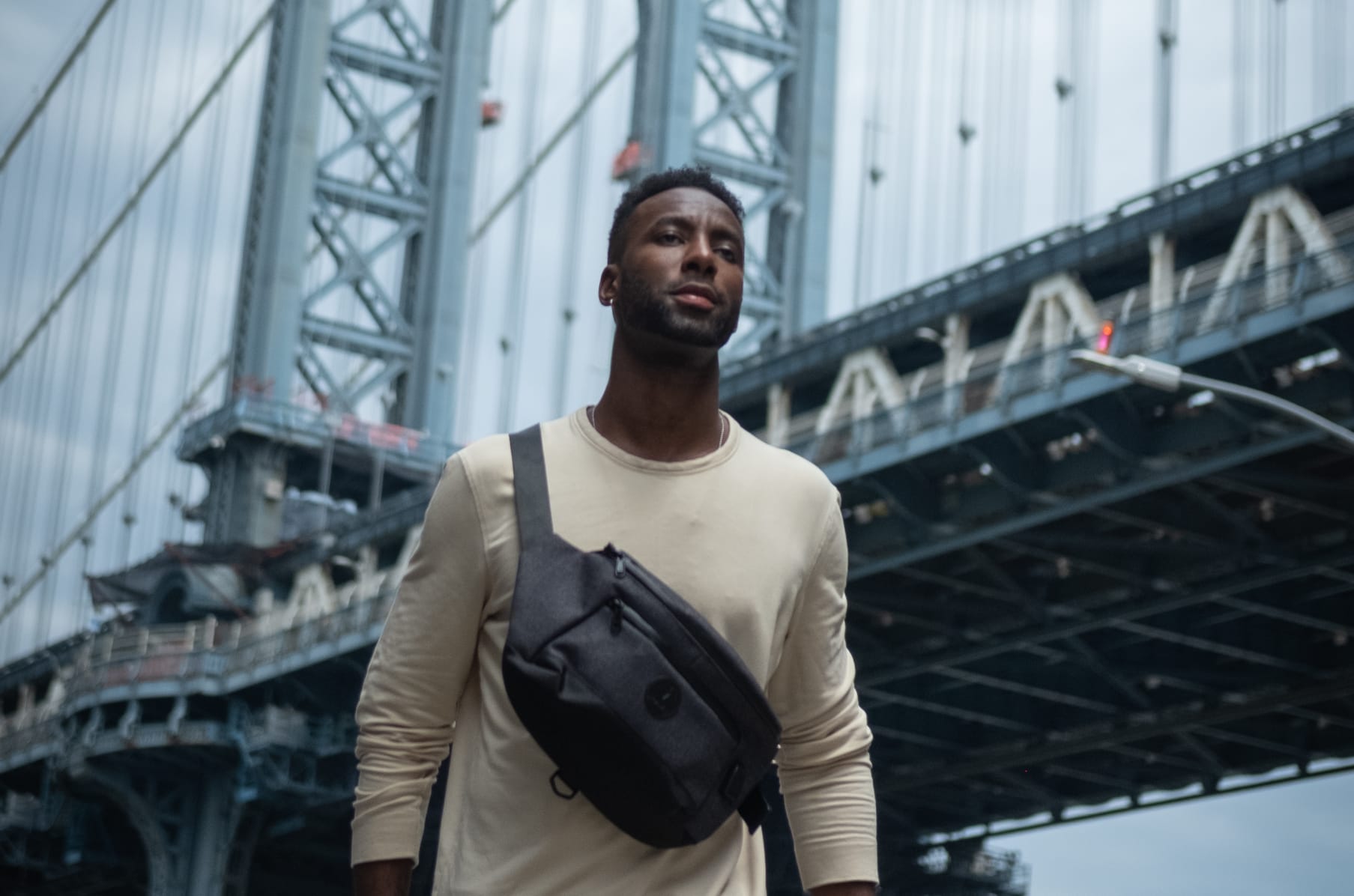 Bravo X Sling: The Ultimate Anti-Theft Bag | Indiegogo