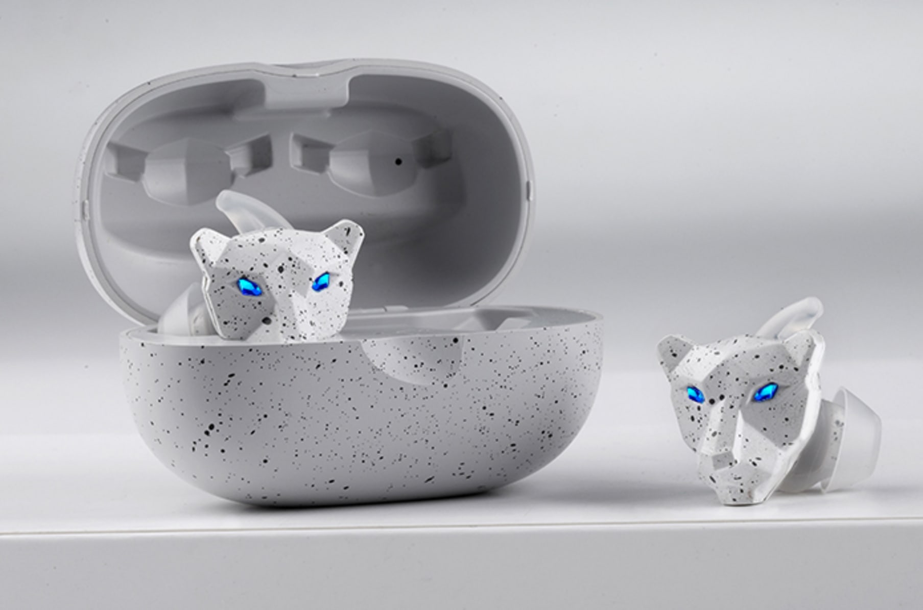 Tws shop tiger earbuds