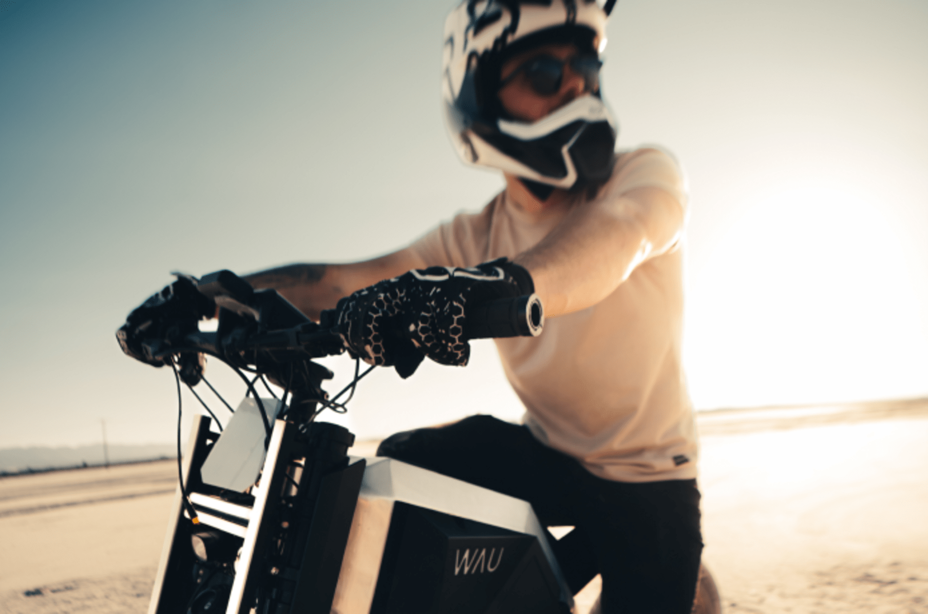 WAU CYBER The Sexiest 5000W 60mph Electric Bike Indiegogo