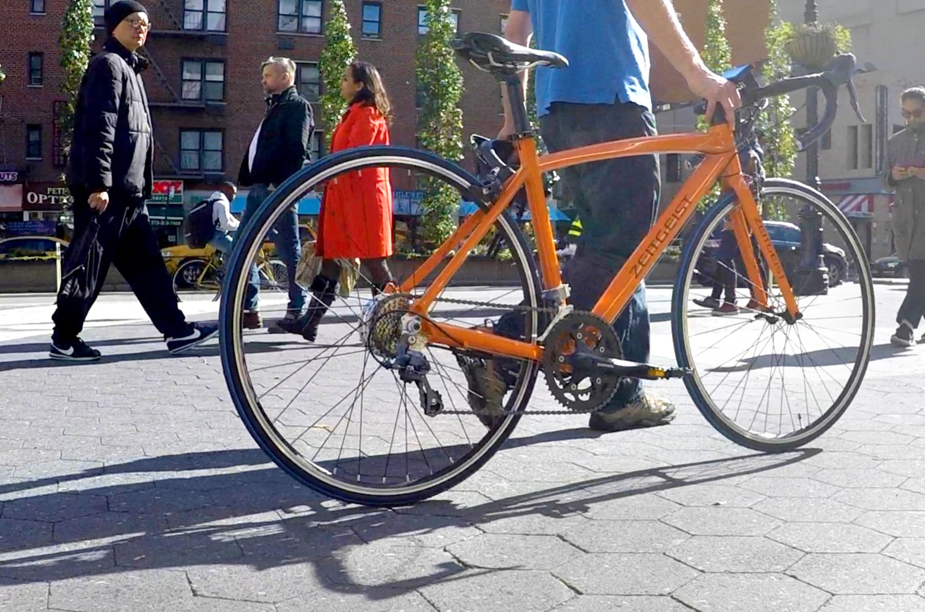 Zeitgeist air electric road shop bike