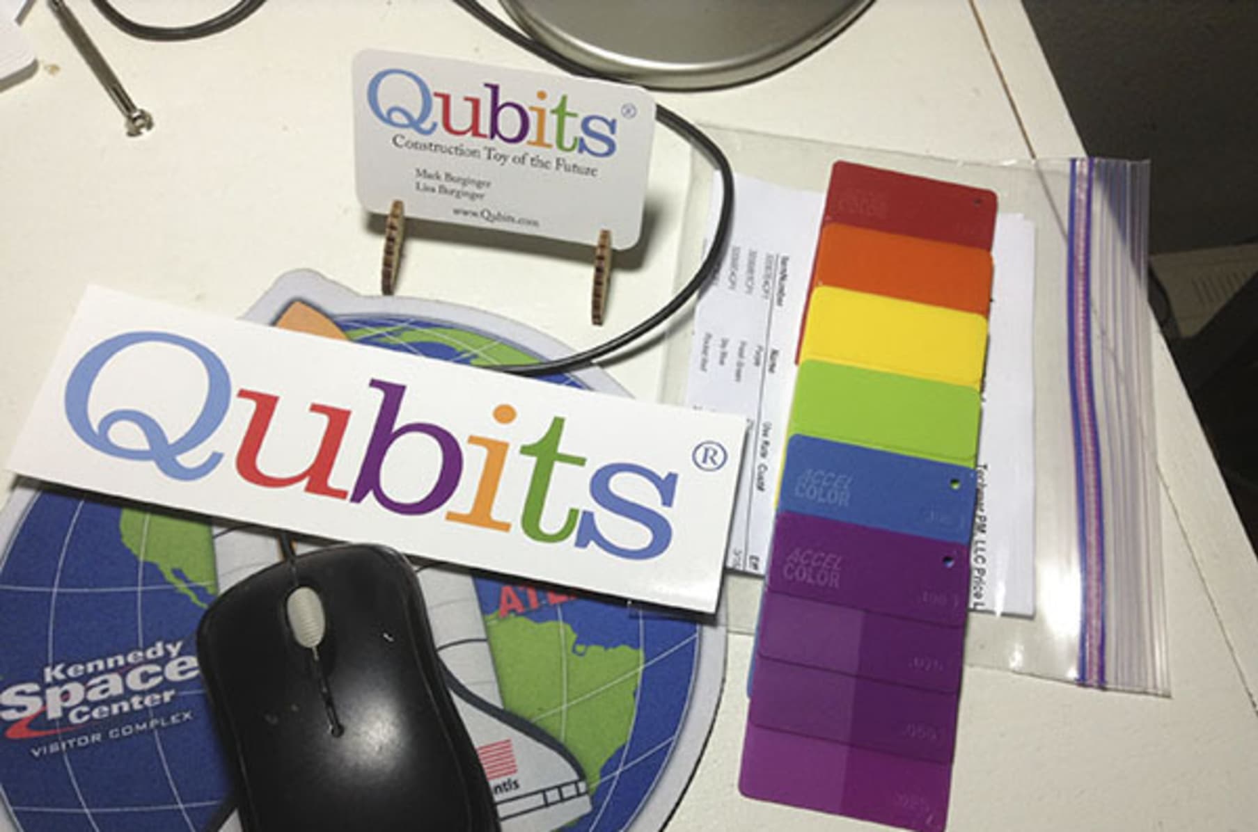 qubits construction toy