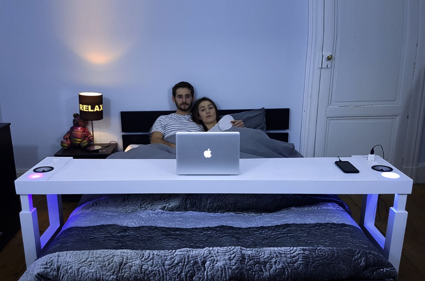 King bed deals desk