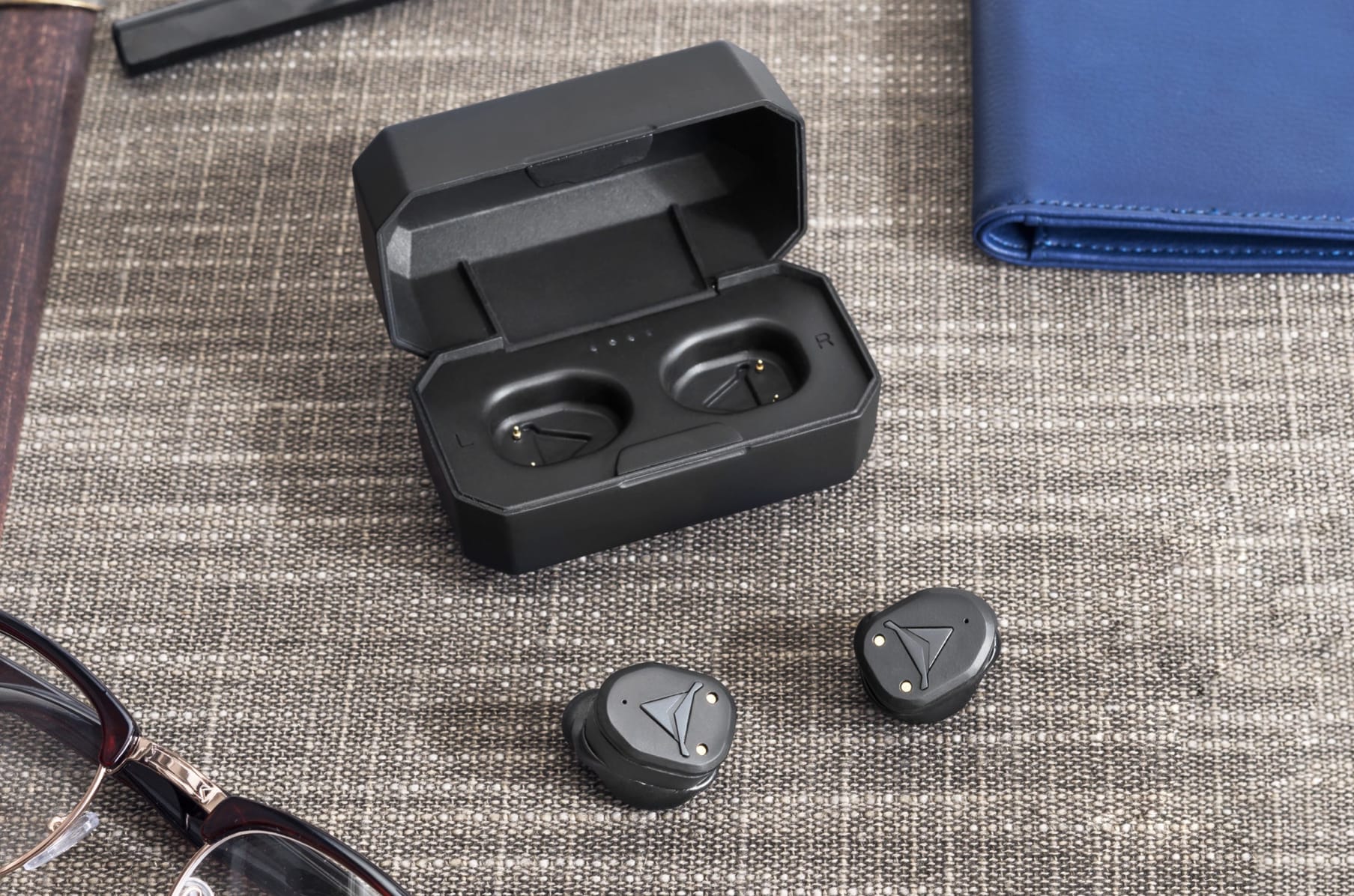Decibullz Custom Molded True Wireless Earphones Indiegogo