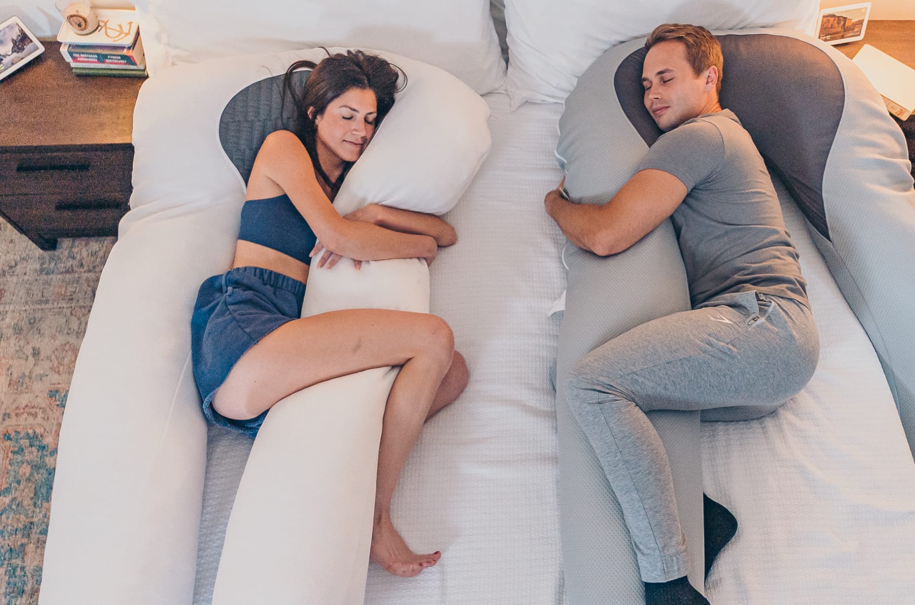 Hugl: The Giant, Cooling and Sleep-Inducing Body Pillow by Plufl —  Kickstarter