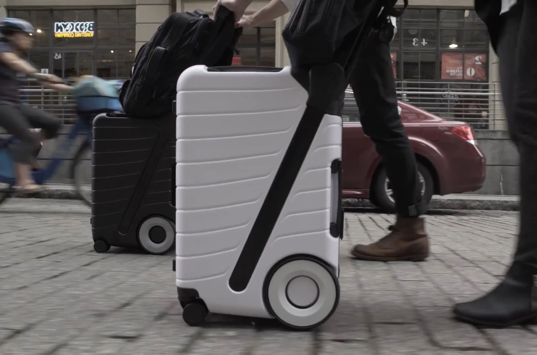 The SIX: A Carry-on You Effortlessly Push Forward | Indiegogo