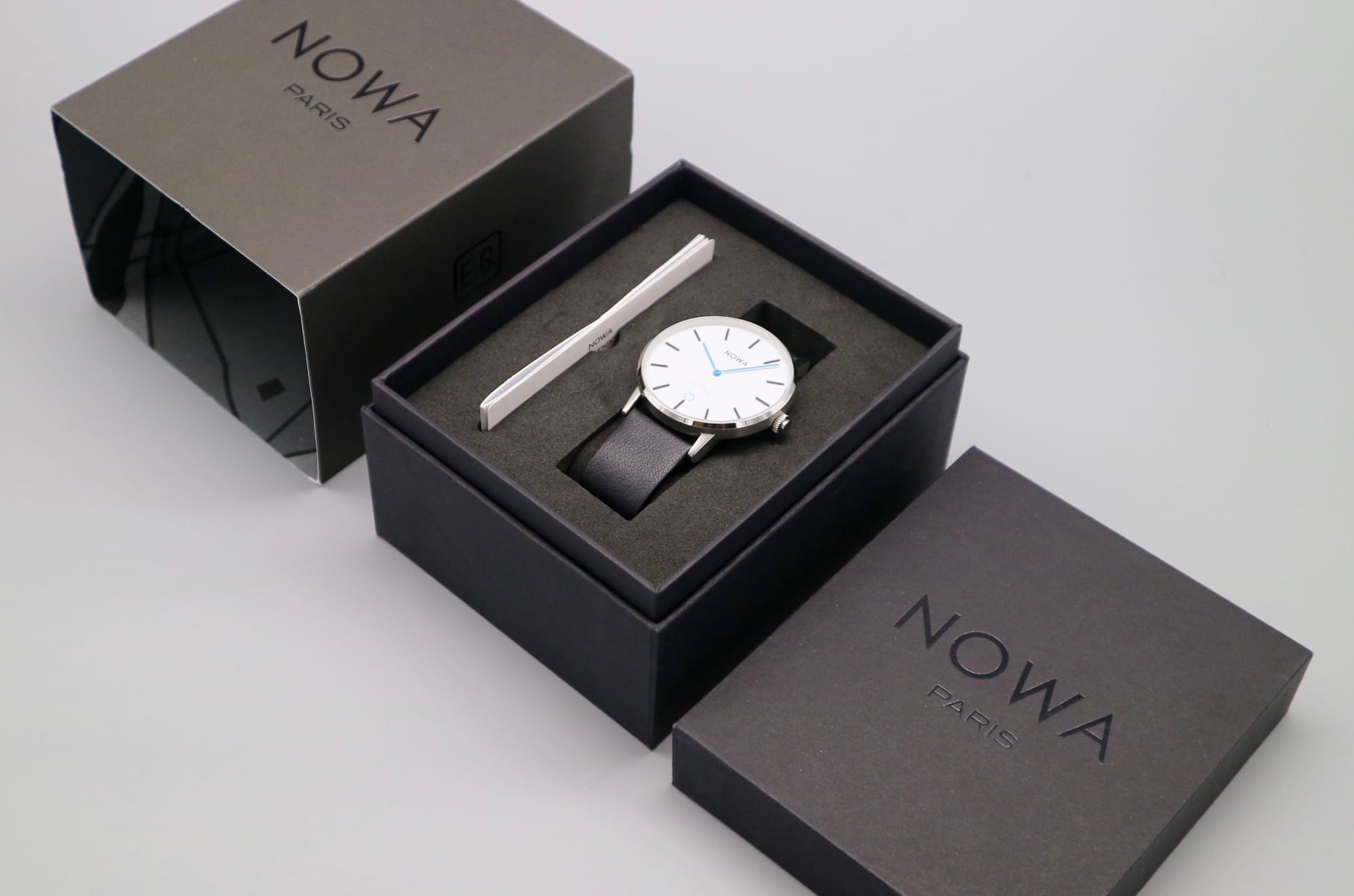 Thinnest hybrid watch top