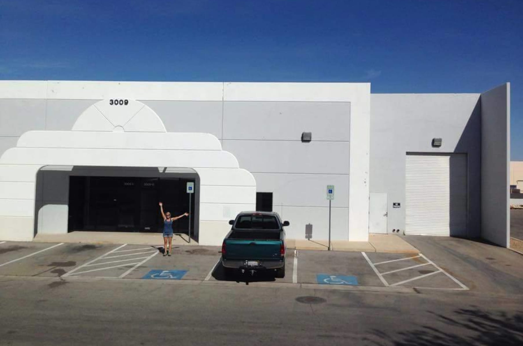 classic vintage luxury van and car rental los angeles lax las vegas and palm springs on car lift rental las vegas