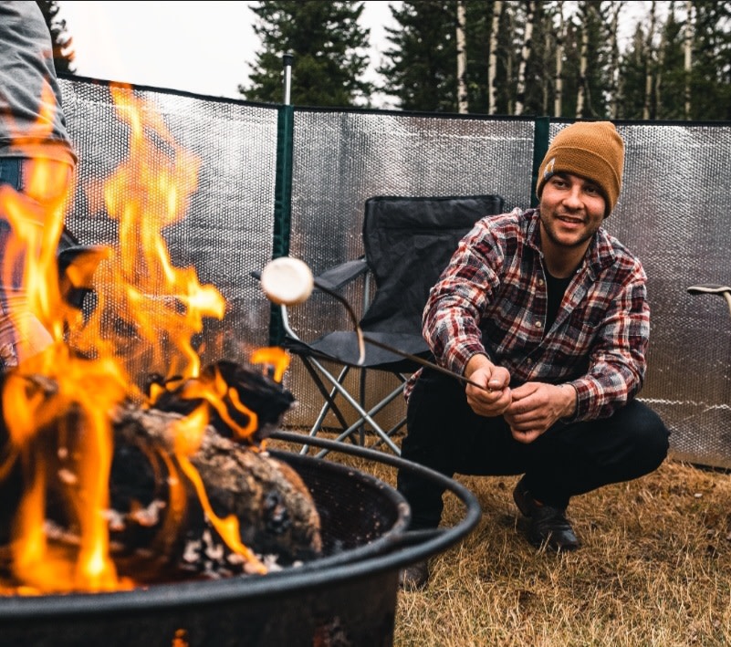 Kozy Camp - Radiant Campfire Windbreak