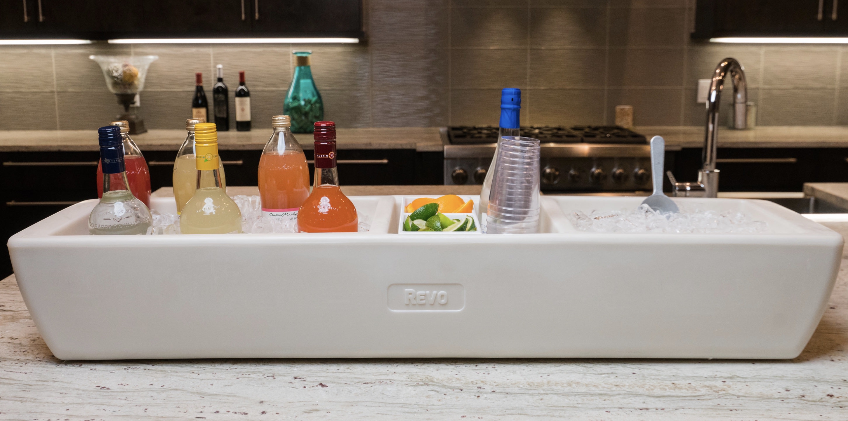 Revo party barge beverage tub 2025